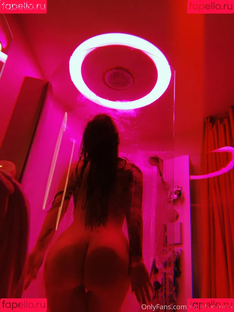xmishacrossx Onlyfans Photo Gallery 