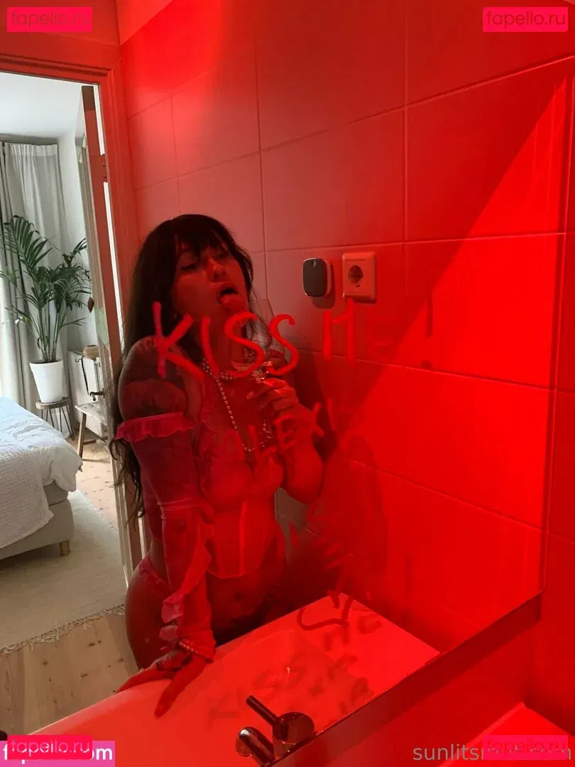 xmishacrossx Onlyfans Photo Gallery 