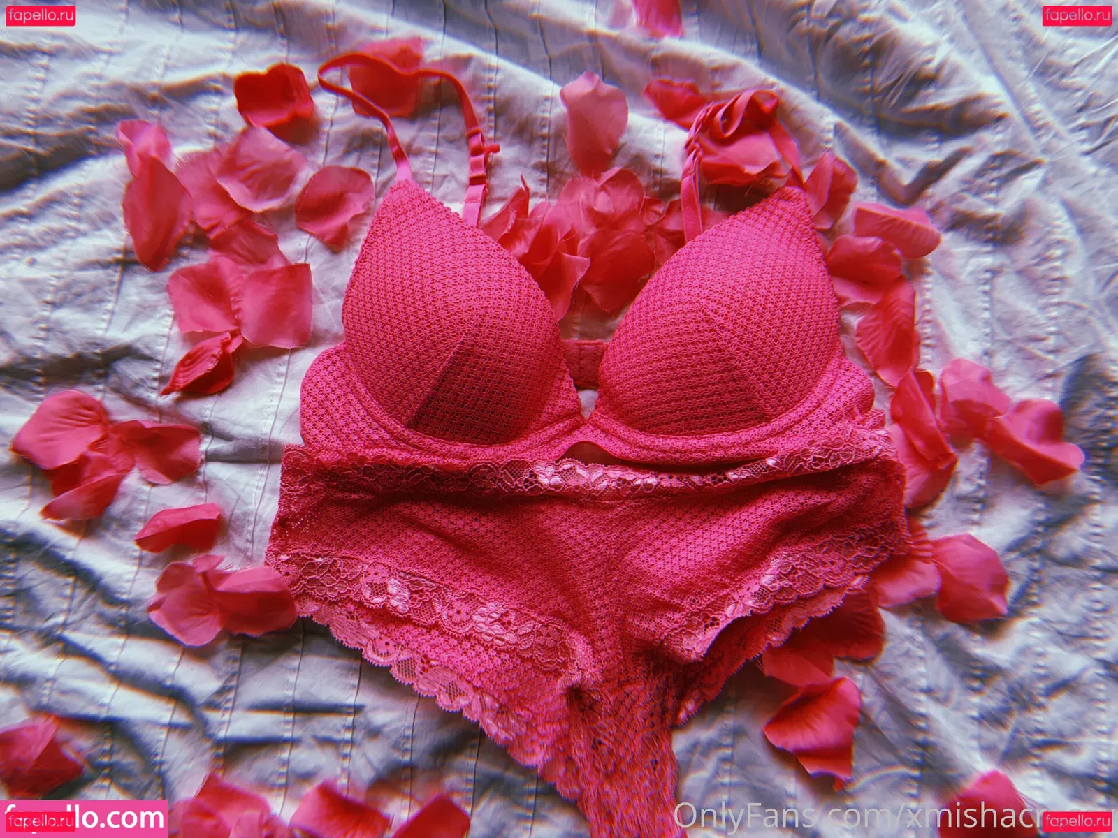 xmishacrossx Onlyfans Photo Gallery 