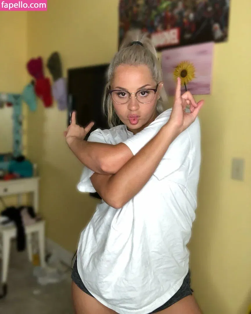 Stef Solari Onlyfans Photo Gallery 