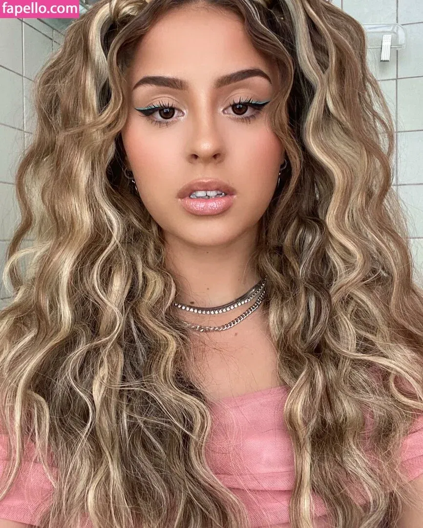 Stef Solari Onlyfans Photo Gallery 