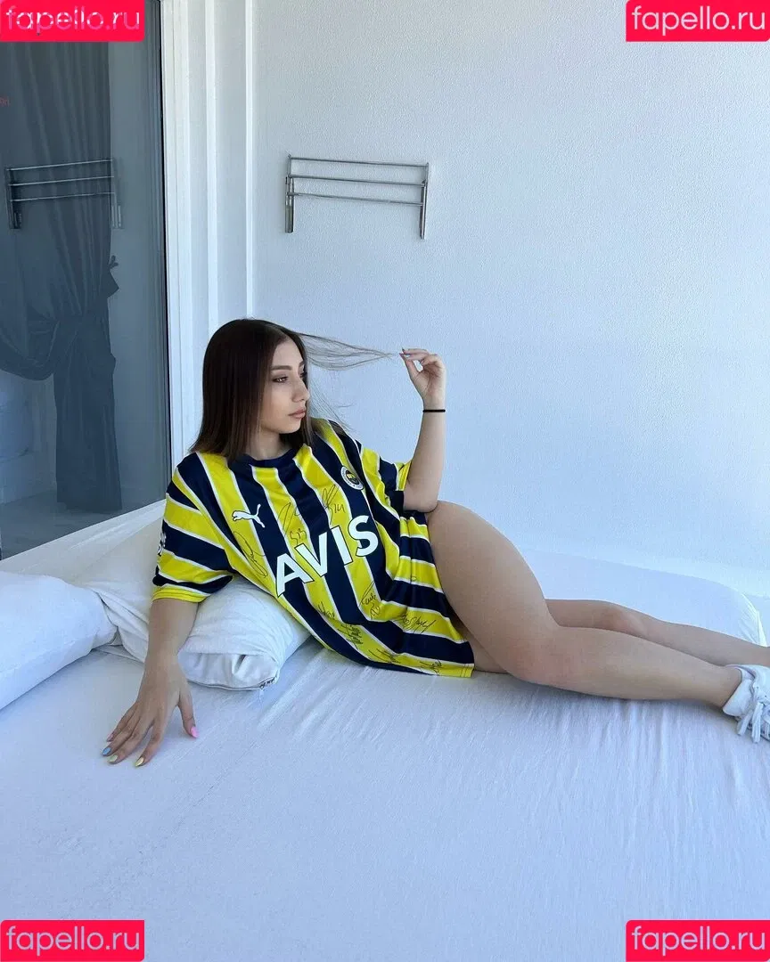 askonuzelanur Onlyfans Photo Gallery 