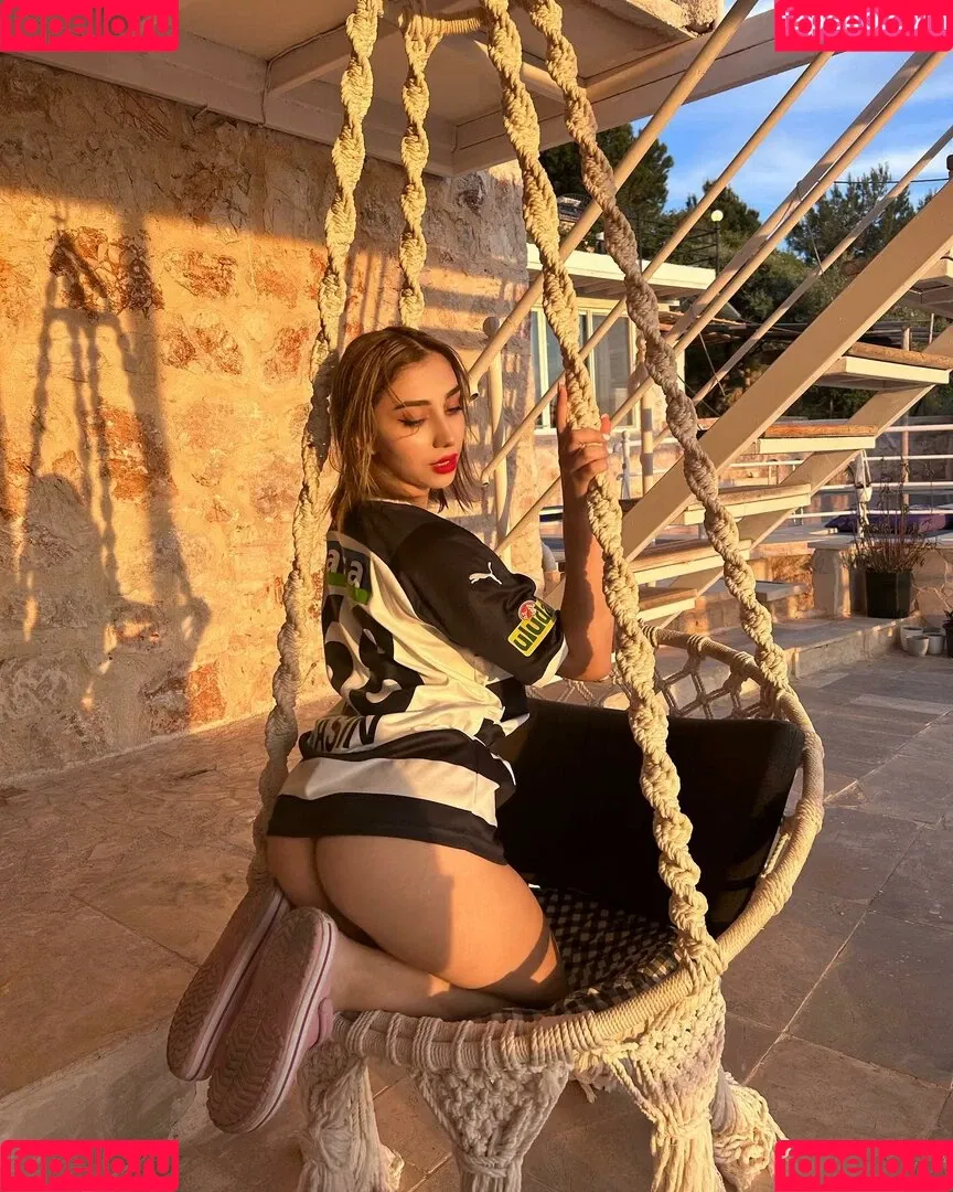 askonuzelanur Onlyfans Photo Gallery 