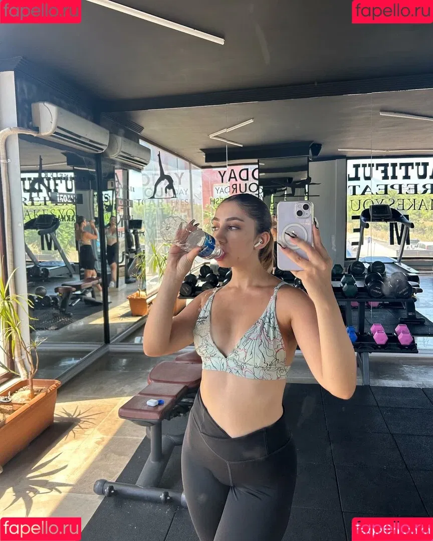 askonuzelanur Onlyfans Photo Gallery 