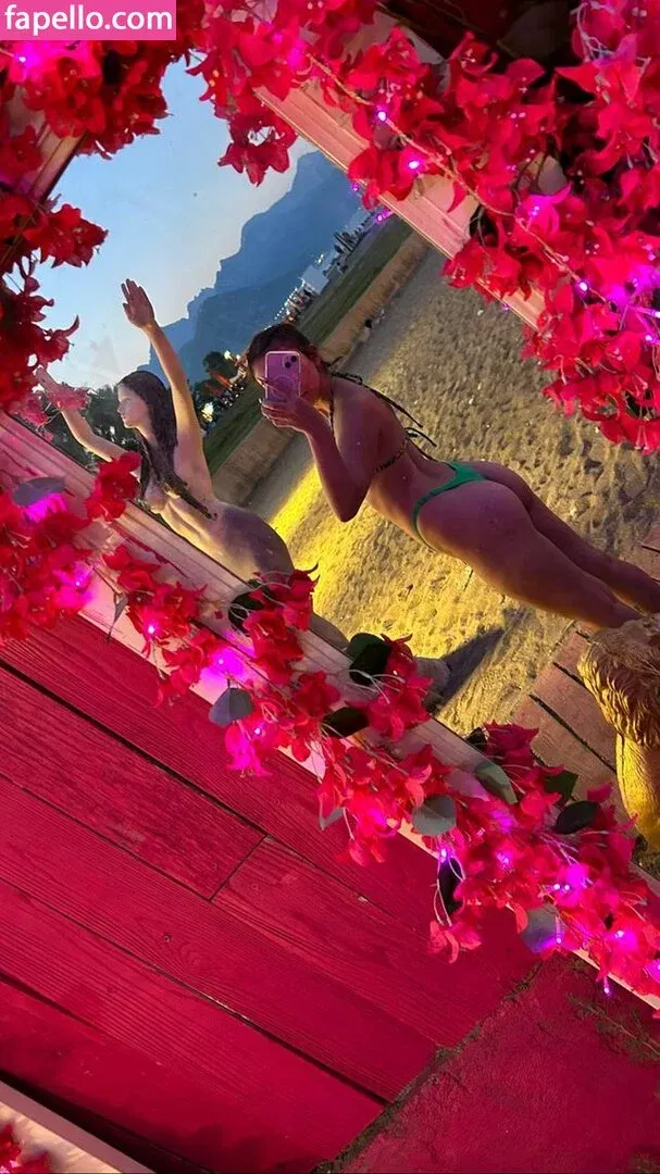 askonuzelanur Onlyfans Photo Gallery 