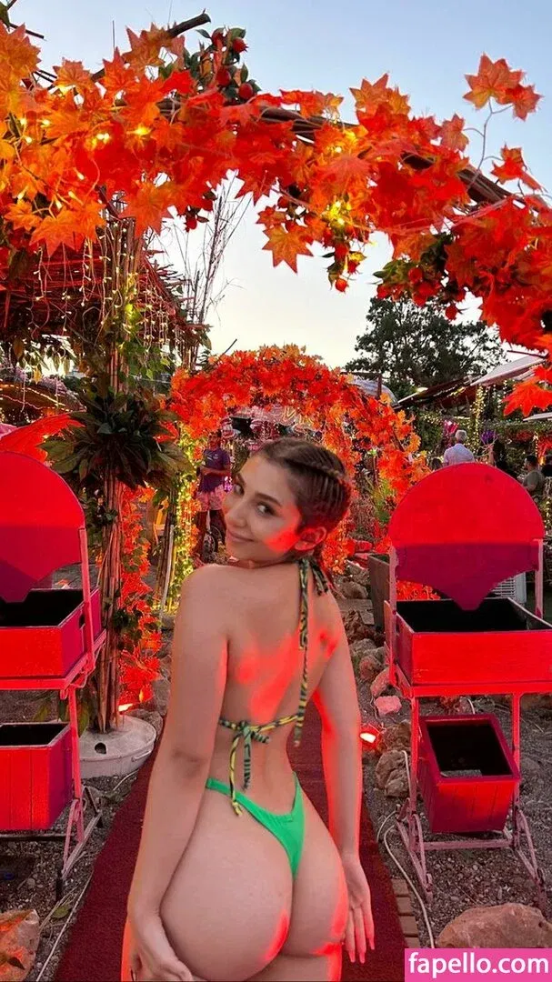 askonuzelanur Onlyfans Photo Gallery 