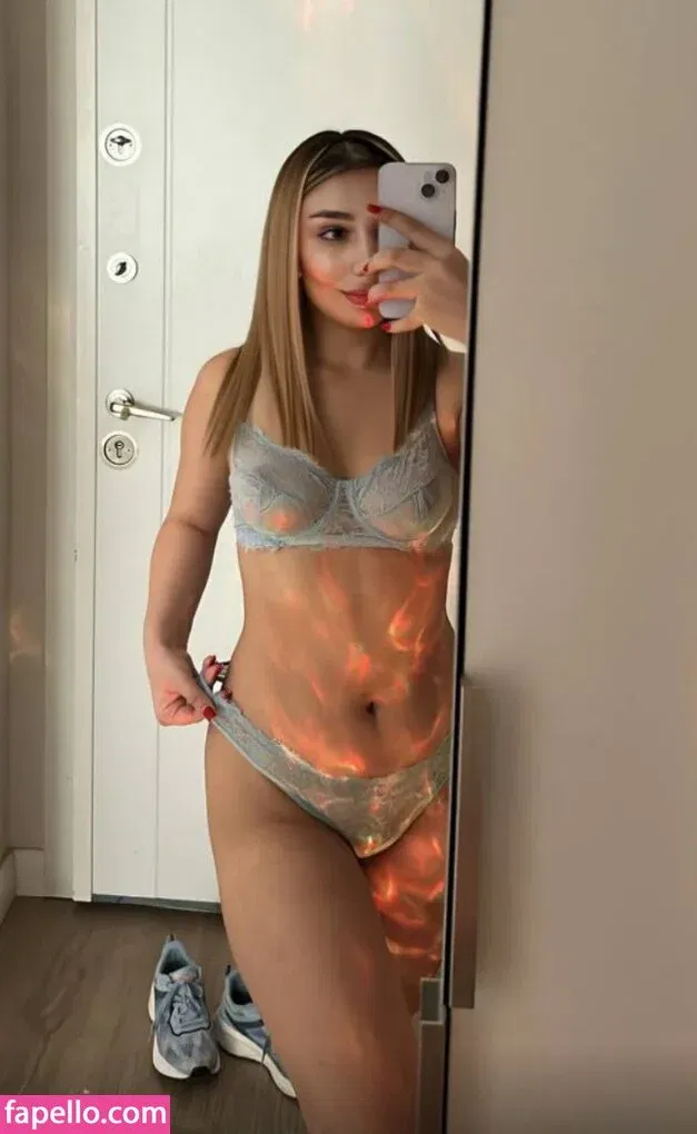 askonuzelanur Onlyfans Photo Gallery 