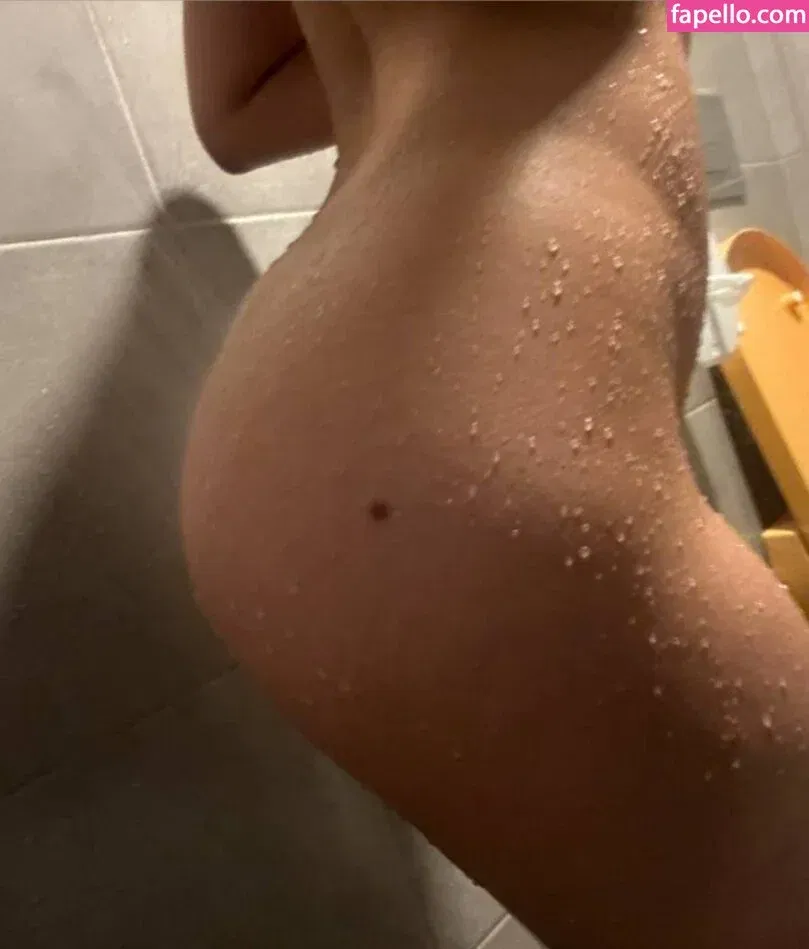 askonuzelanur Onlyfans Photo Gallery 
