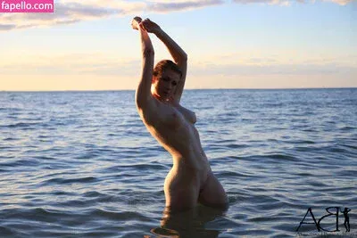 Abigale Mandler Onlyfans Photo Gallery 