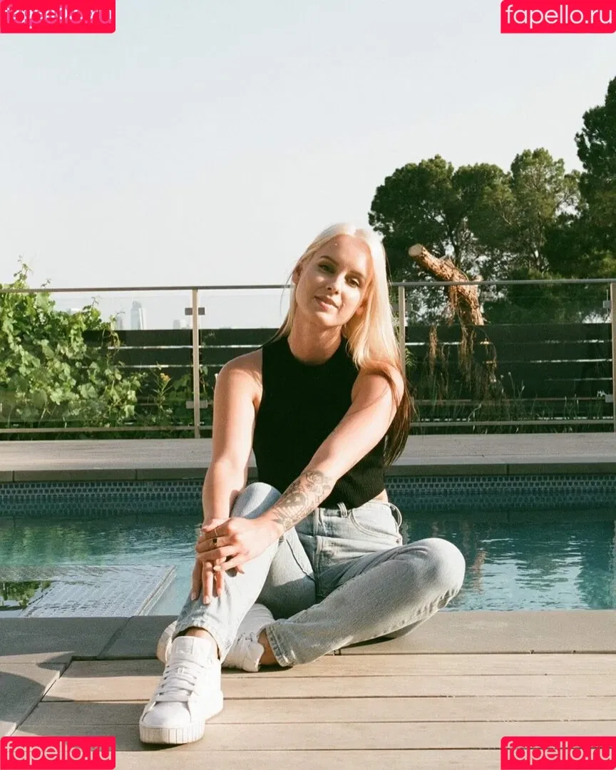 Sonja Reid Onlyfans Photo Gallery 