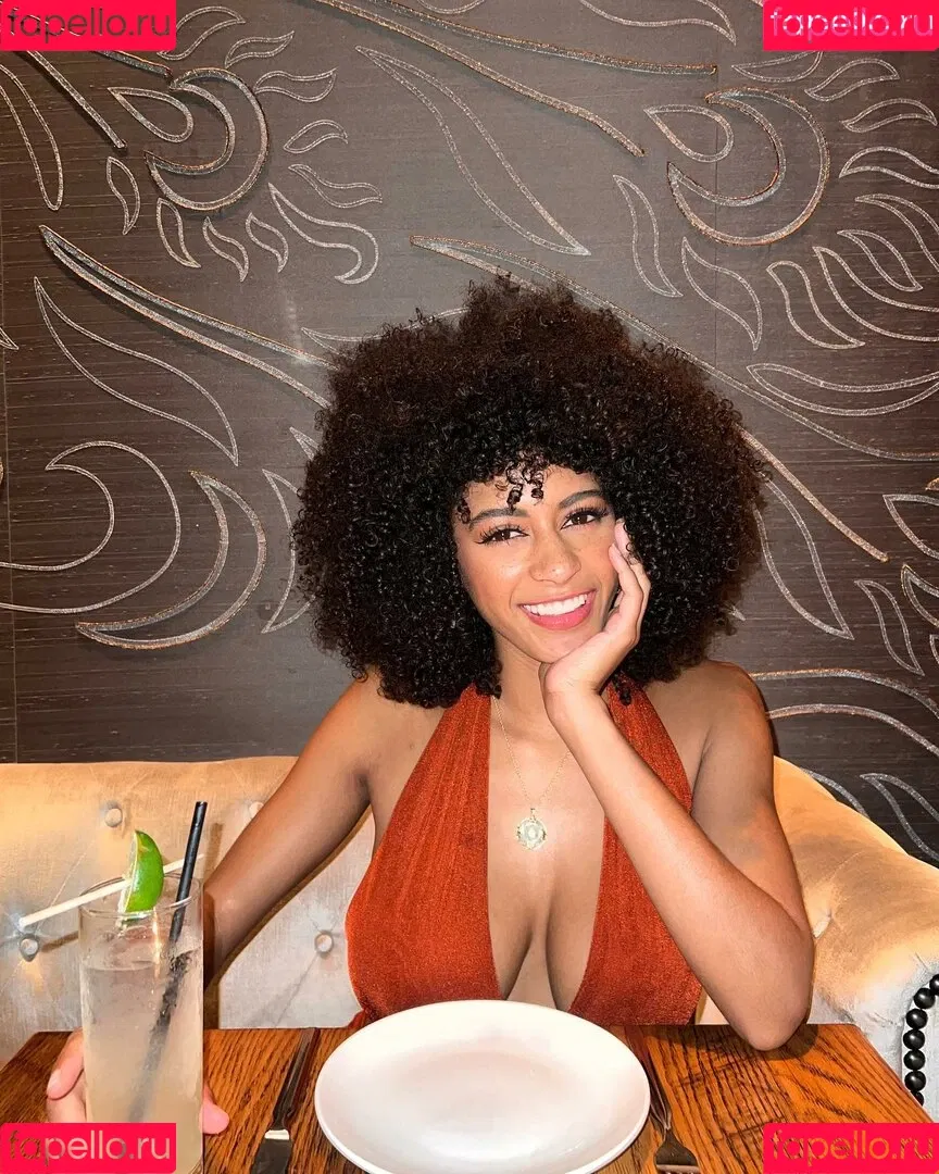 Briana Smith Onlyfans Photo Gallery 