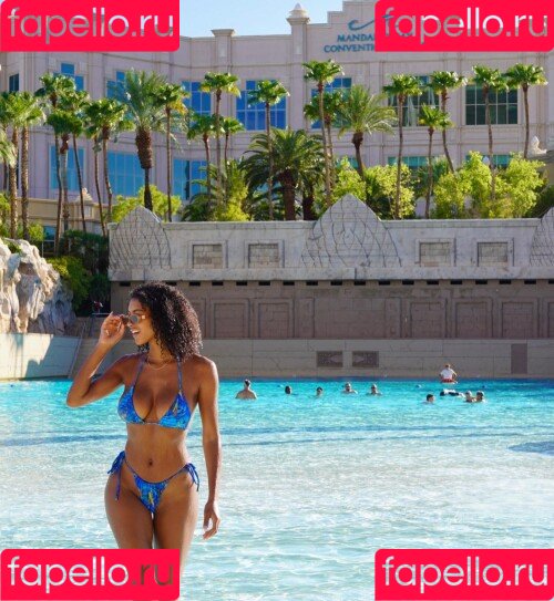 Briana Smith Onlyfans Photo Gallery 