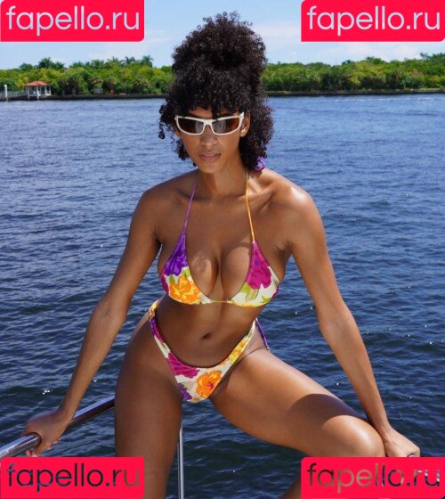 Briana Smith Onlyfans Photo Gallery 