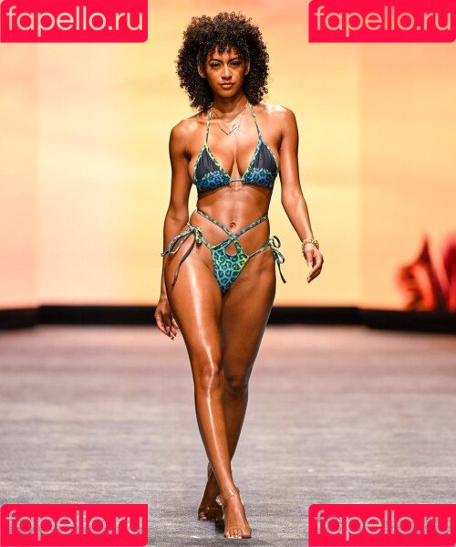 Briana Smith Onlyfans Photo Gallery 