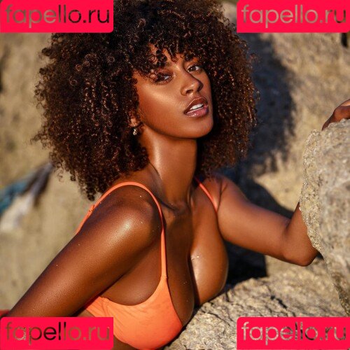 Briana Smith Onlyfans Photo Gallery 