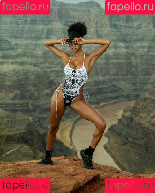 Briana Smith Onlyfans Photo Gallery 