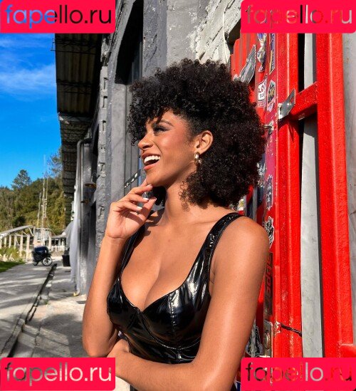 Briana Smith Onlyfans Photo Gallery 