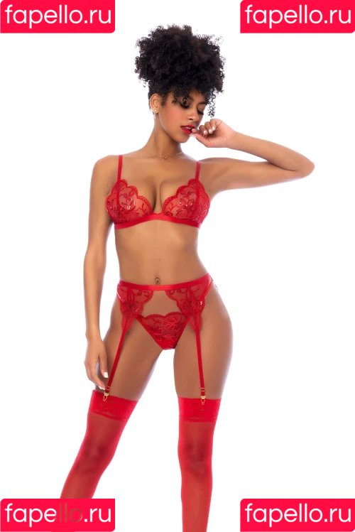 Briana Smith Onlyfans Photo Gallery 