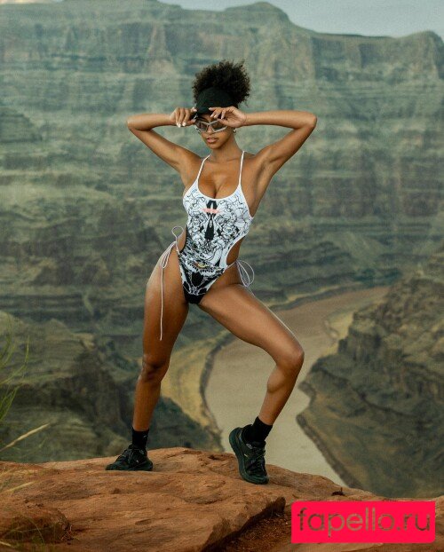 Briana Smith Onlyfans Photo Gallery 