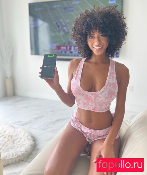 Briana Smith Onlyfans Photo Gallery 