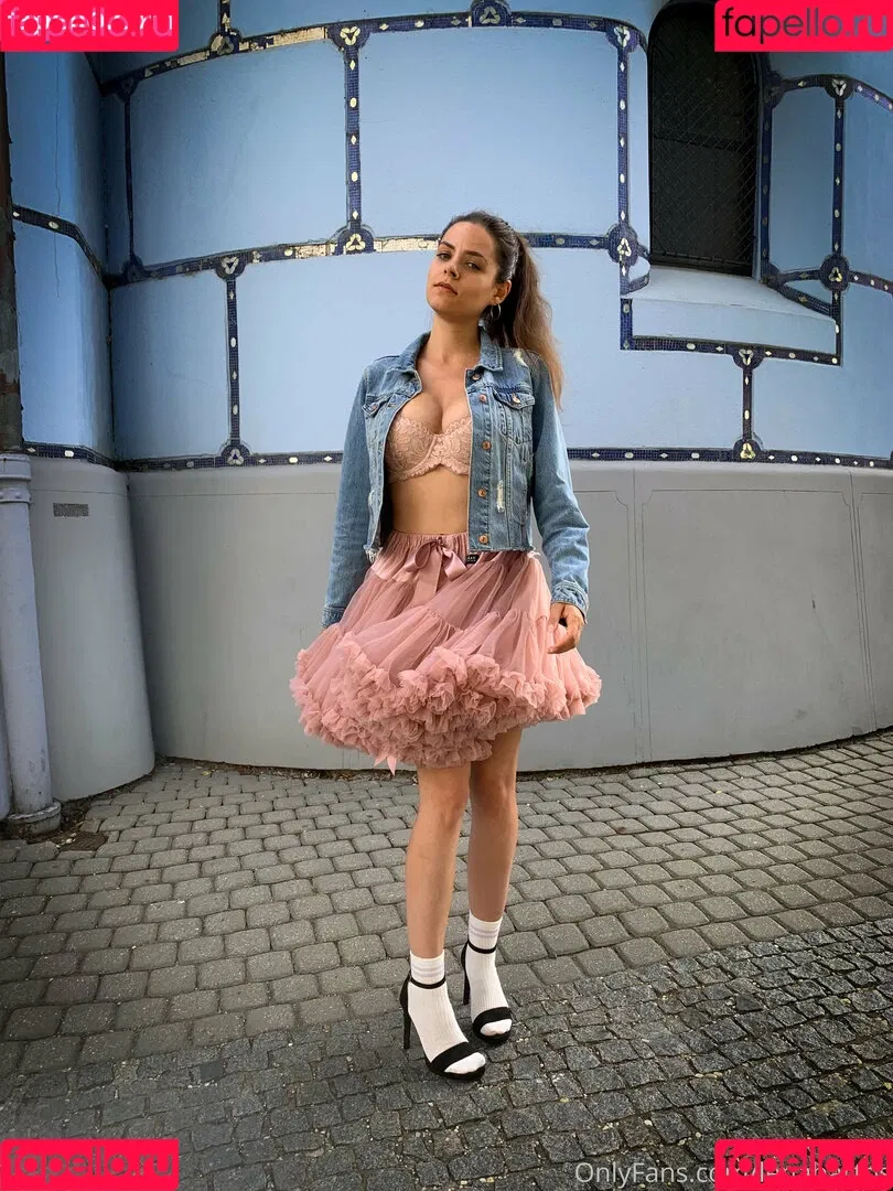 Lenabartos Onlyfans Photo Gallery 