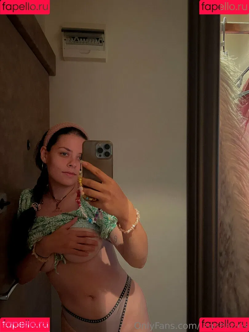 Lenabartos Onlyfans Photo Gallery 