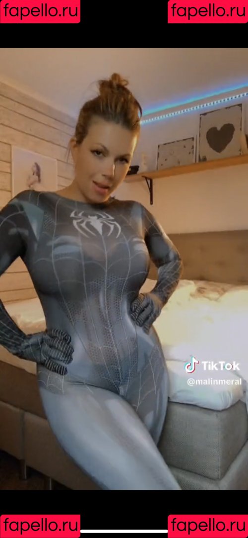 Malinmeral Onlyfans Photo Gallery 