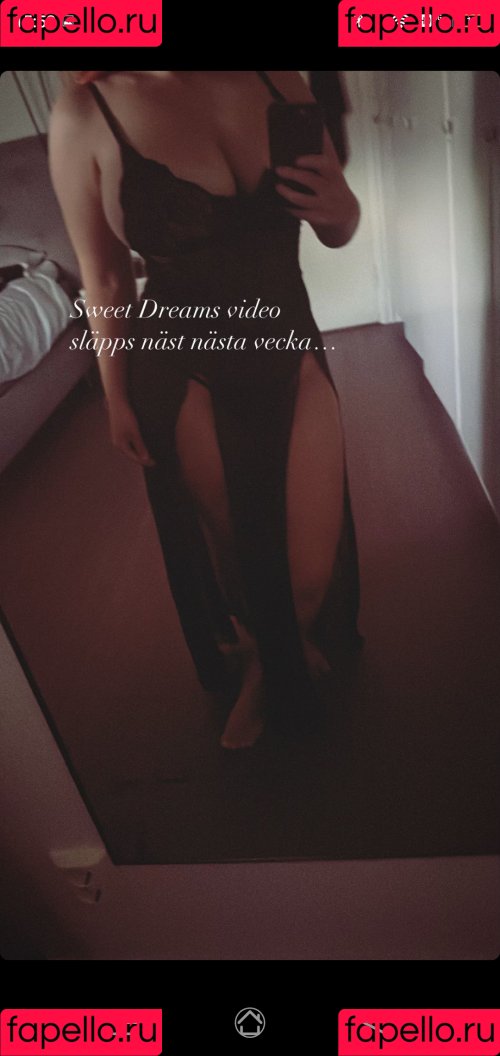 Malinmeral Onlyfans Photo Gallery 