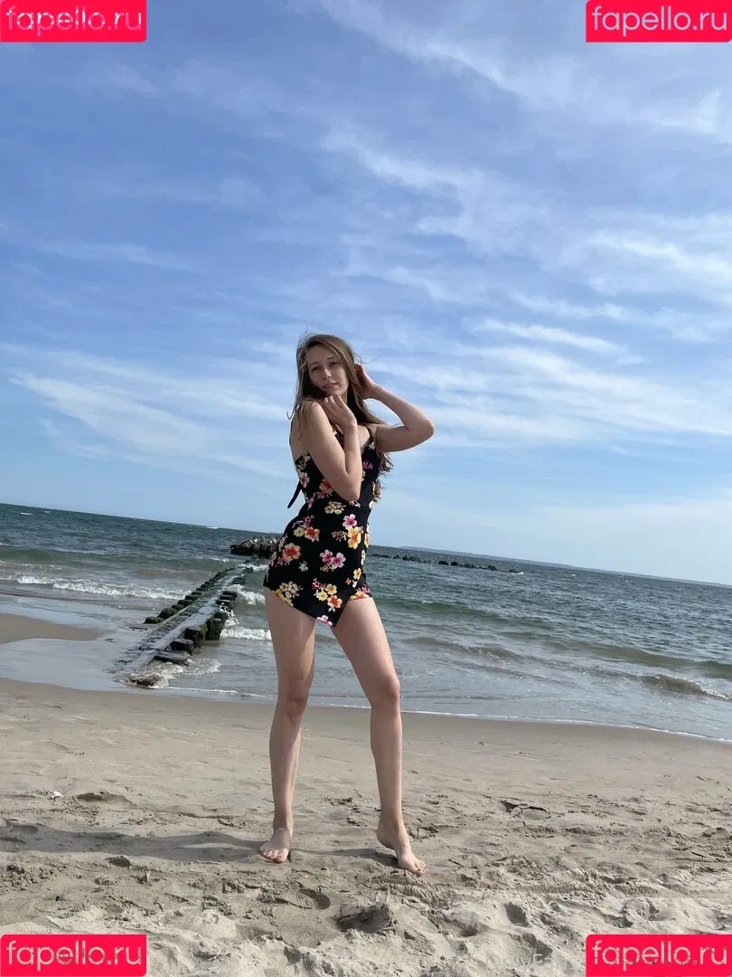 Moongirlbabyy Onlyfans Photo Gallery 