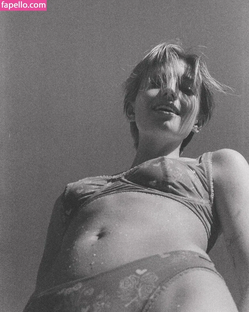 Niamh Adkins Onlyfans Photo Gallery 