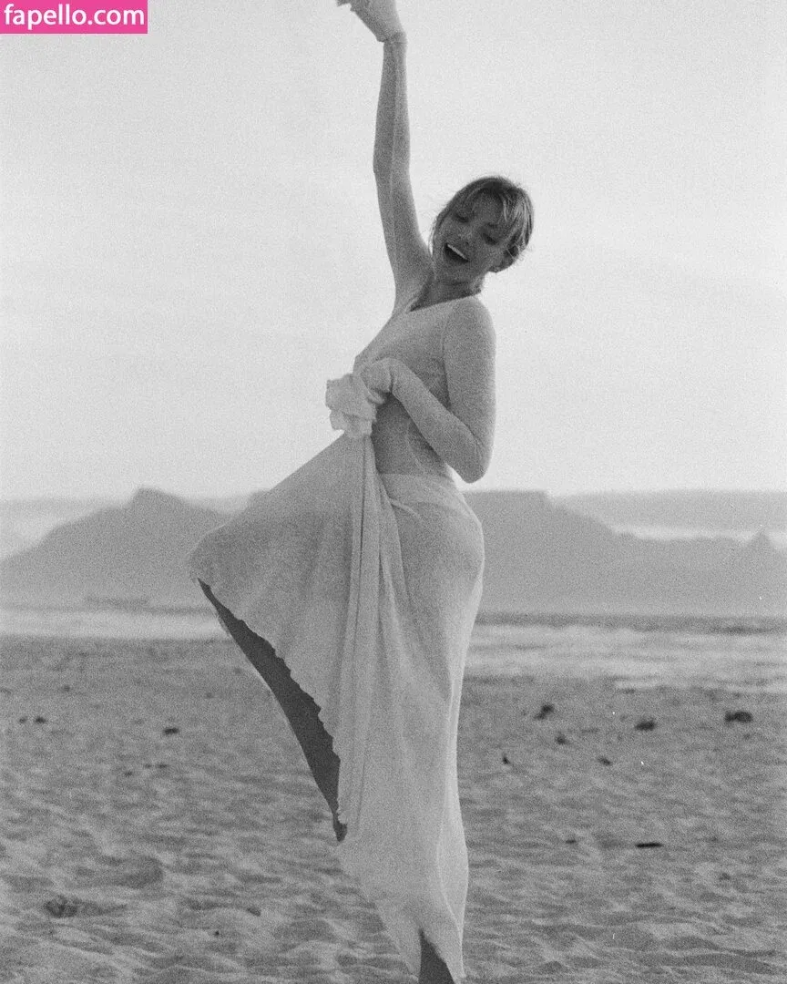 Niamh Adkins Onlyfans Photo Gallery 