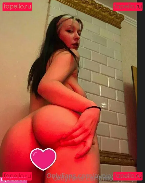 avajaymesfree Onlyfans Photo Gallery 