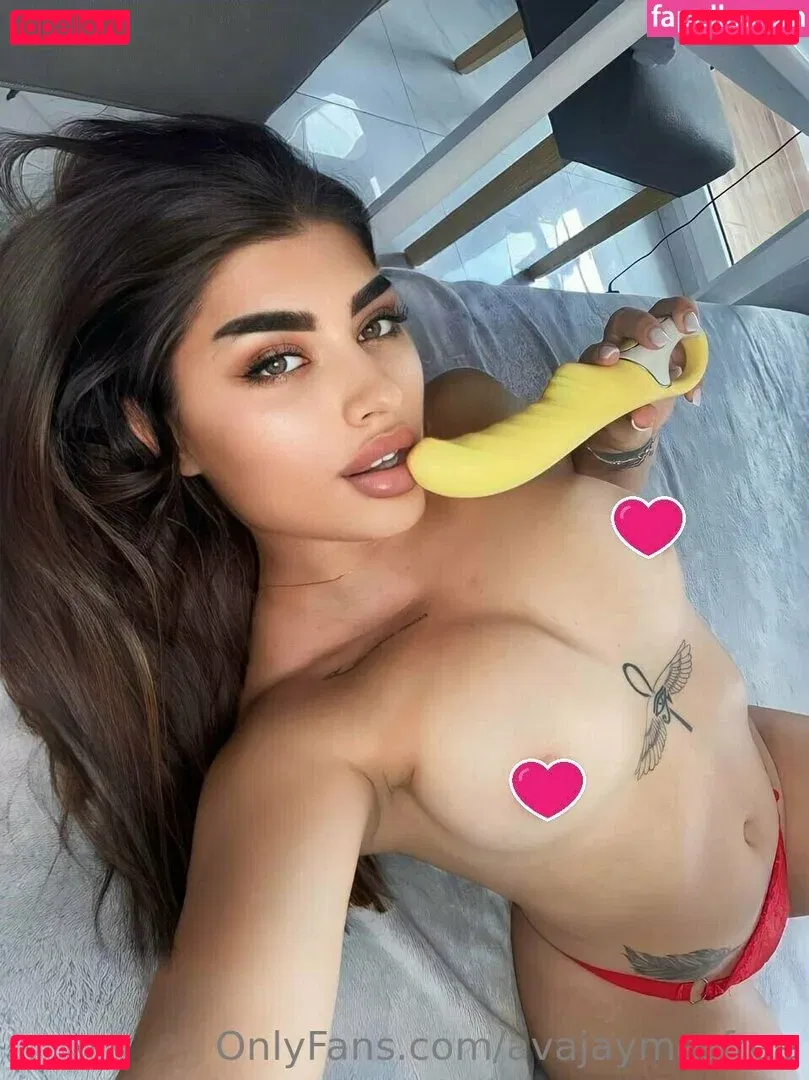 avajaymesfree Onlyfans Photo Gallery 