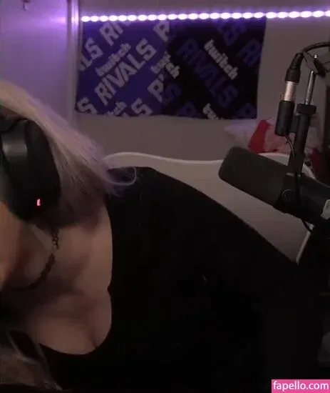 Wolfabelle Onlyfans Photo Gallery 