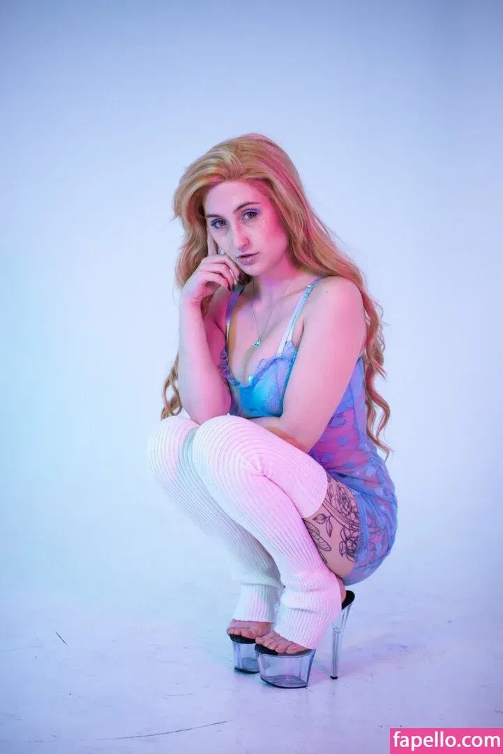 Gillian Foxglove Onlyfans Photo Gallery 