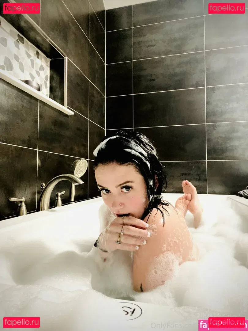 carmengreyx Onlyfans Photo Gallery 