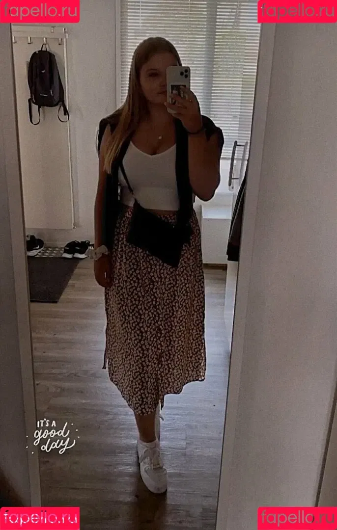 Aline Zwahlen Onlyfans Photo Gallery 