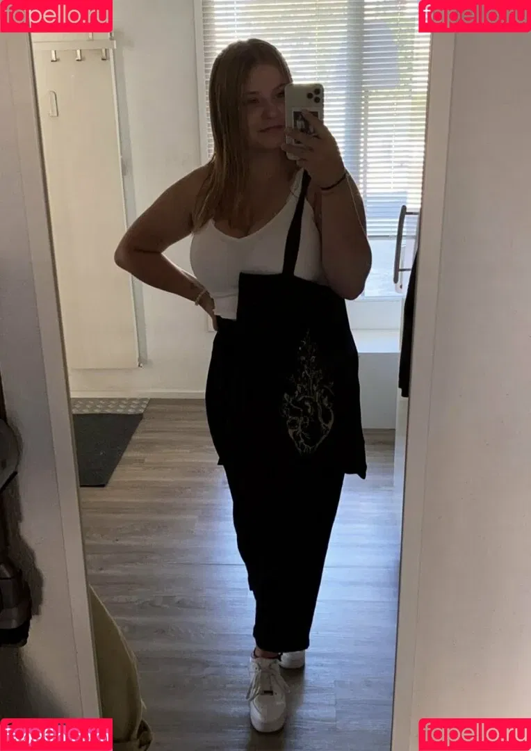 Aline Zwahlen Onlyfans Photo Gallery 