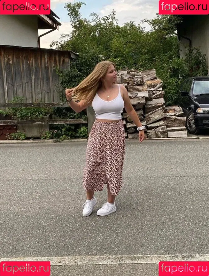 Aline Zwahlen Onlyfans Photo Gallery 