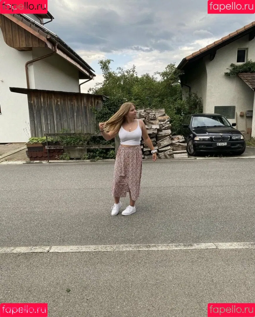 Aline Zwahlen Onlyfans Photo Gallery 