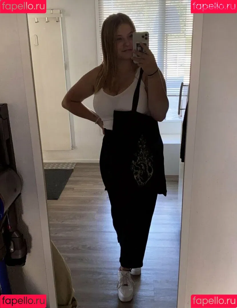 Aline Zwahlen Onlyfans Photo Gallery 