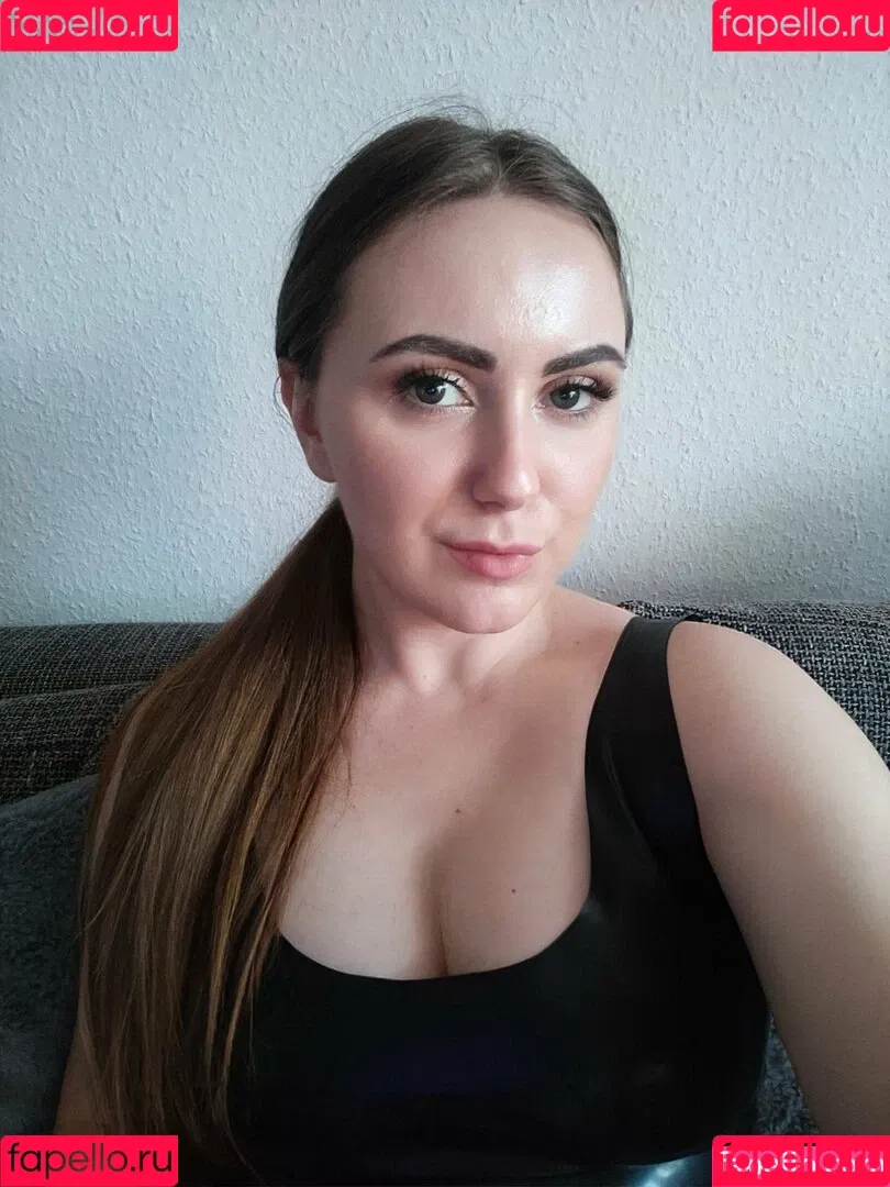 madame.alaska.official Onlyfans Photo Gallery 