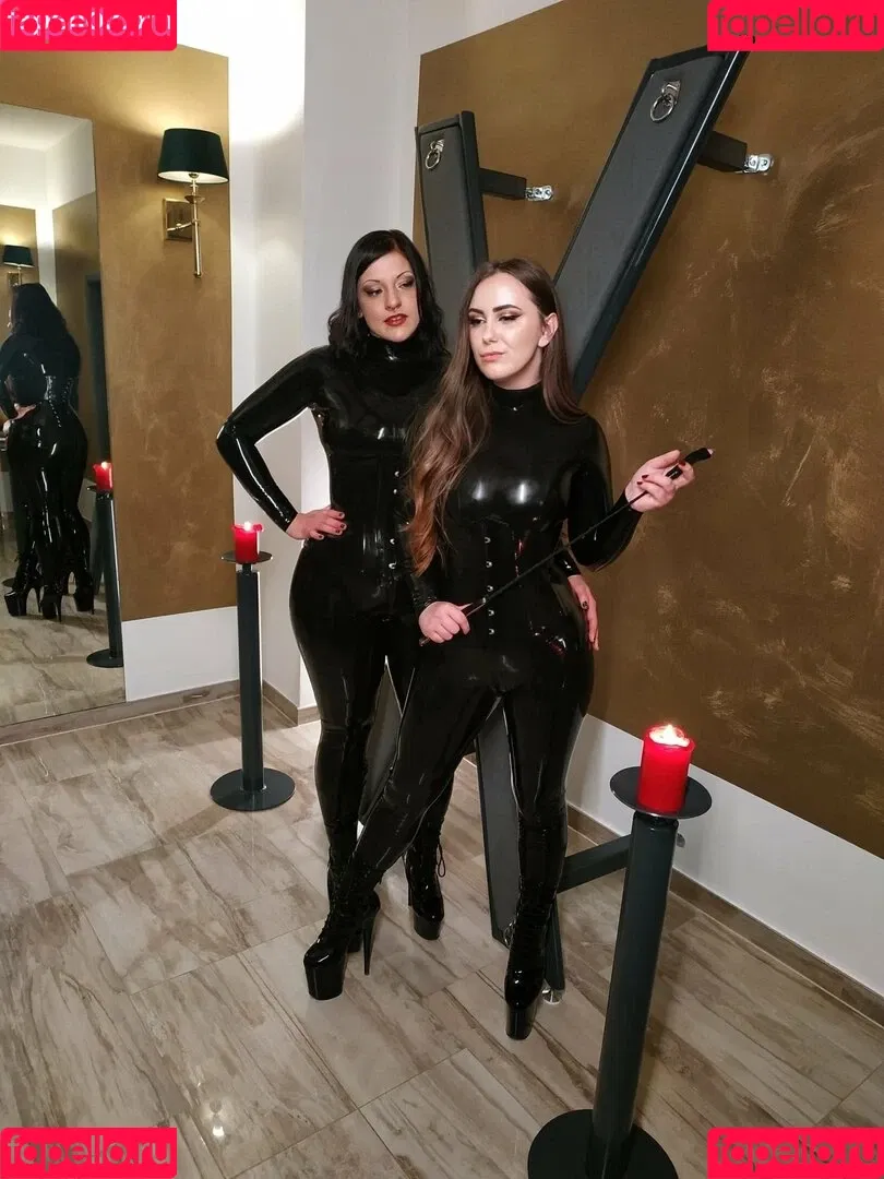 madame.alaska.official Onlyfans Photo Gallery 