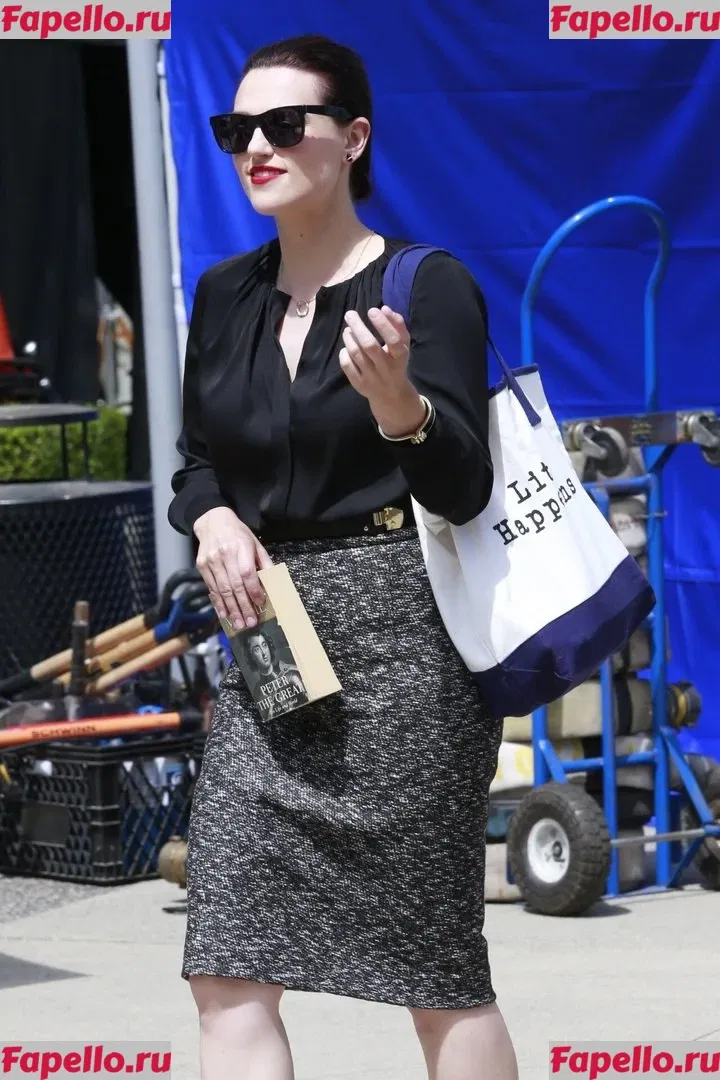 Katie McGrath Onlyfans Photo Gallery 