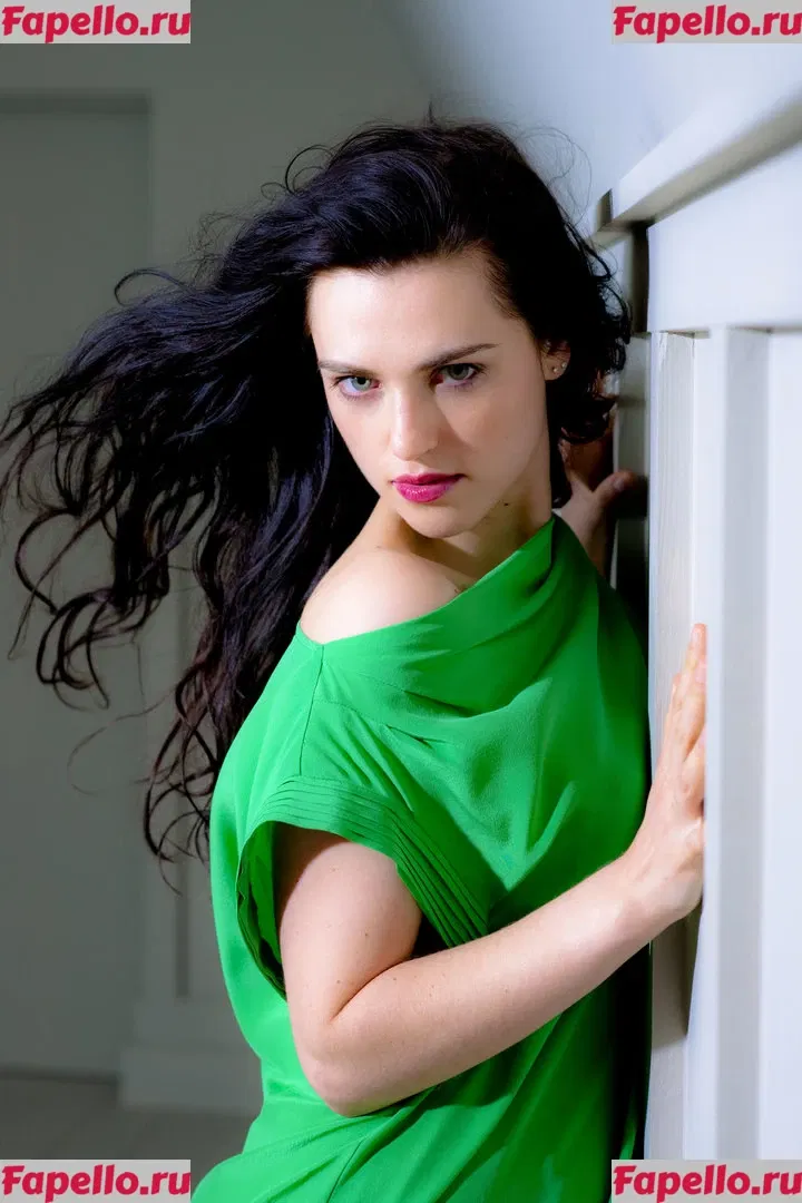 Katie McGrath Onlyfans Photo Gallery 