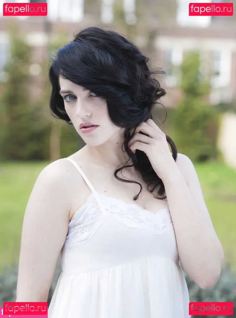 Katie McGrath Onlyfans Photo Gallery 