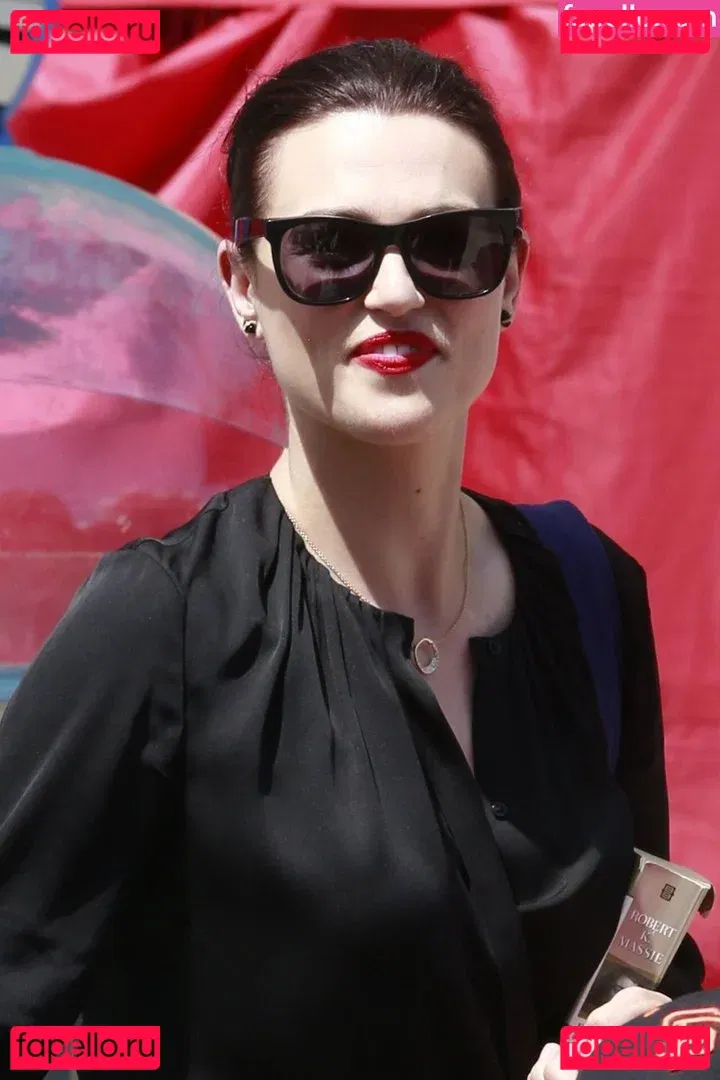Katie McGrath Onlyfans Photo Gallery 