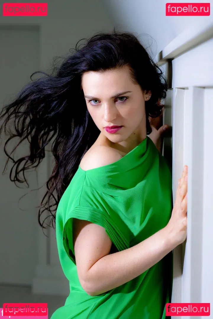 Katie McGrath Onlyfans Photo Gallery 