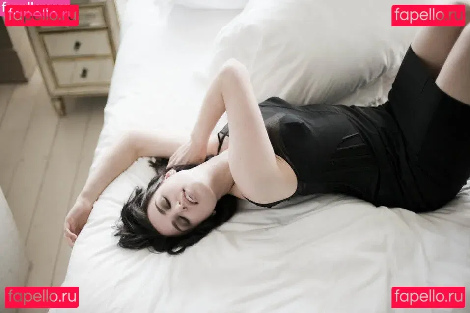 Katie McGrath Onlyfans Photo Gallery 