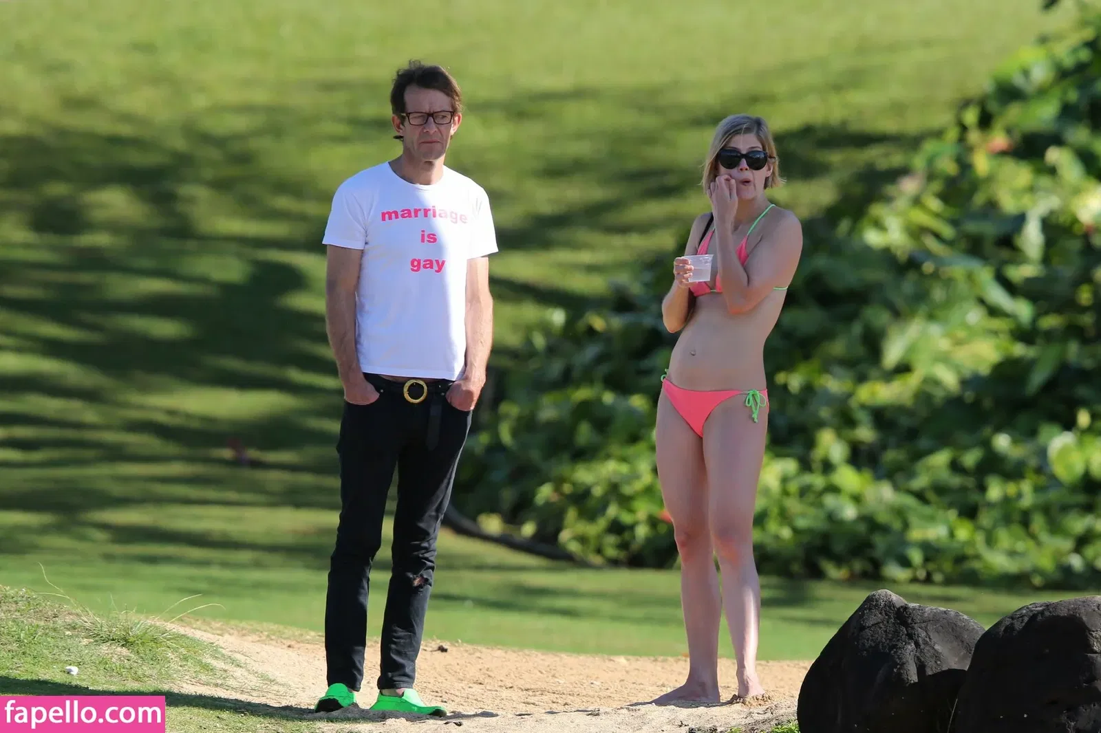 Rosamund Pike Onlyfans Photo Gallery 